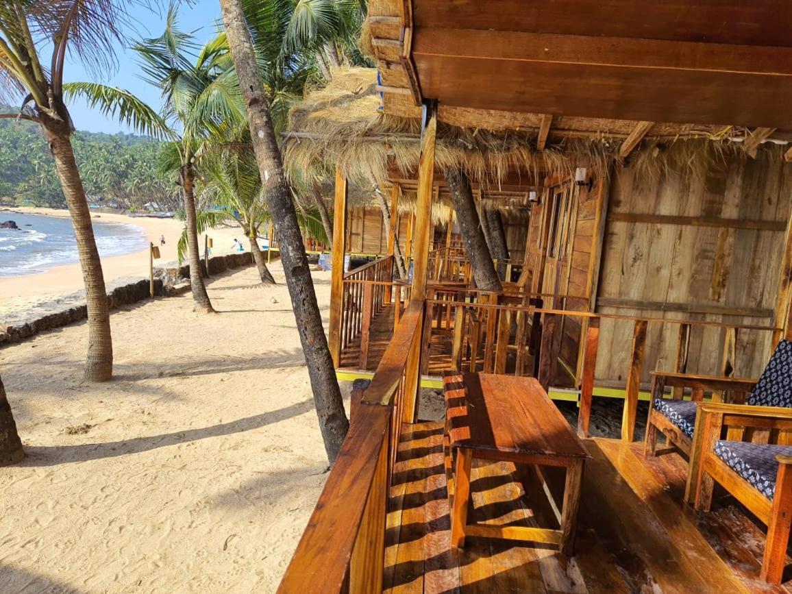 Sea Front Cottages Little Khola Cola Екстериор снимка