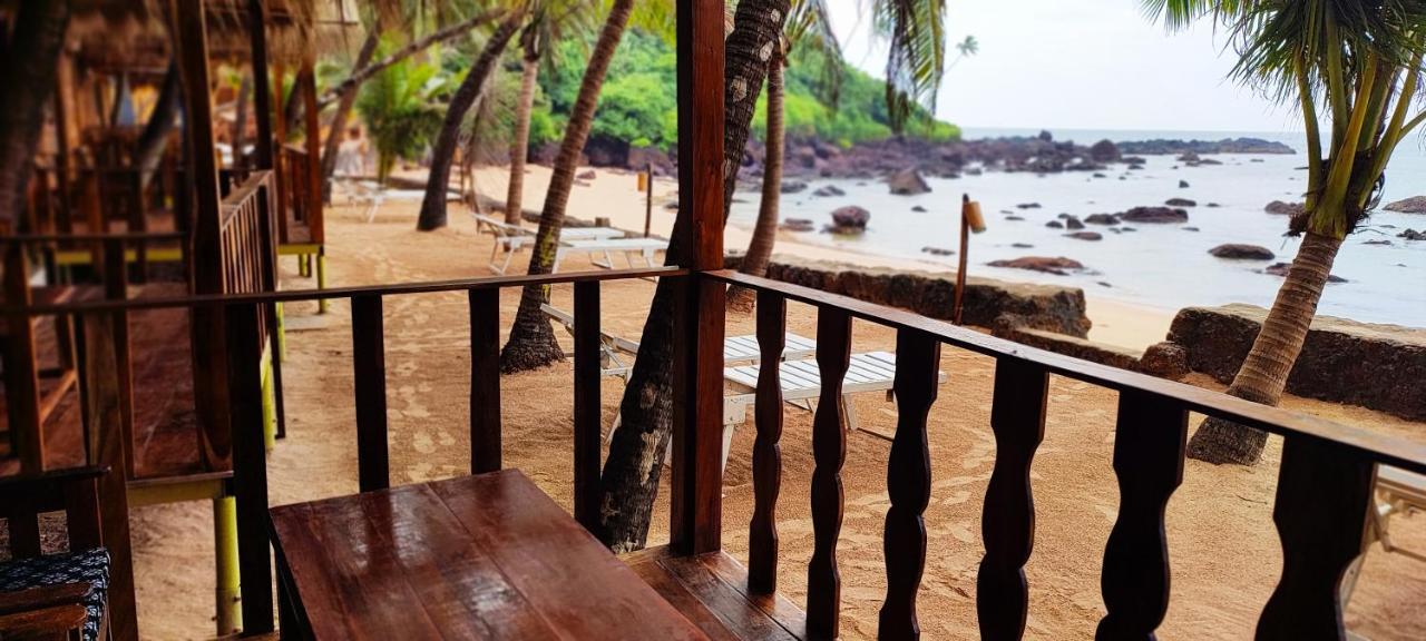 Sea Front Cottages Little Khola Cola Екстериор снимка