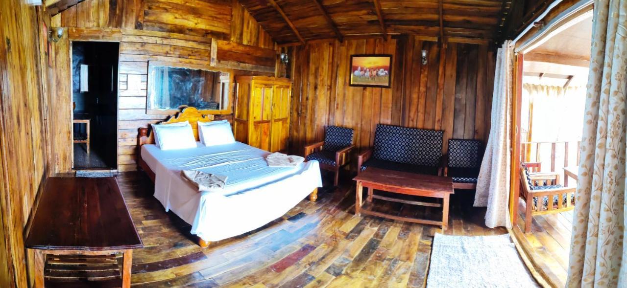 Sea Front Cottages Little Khola Cola Екстериор снимка